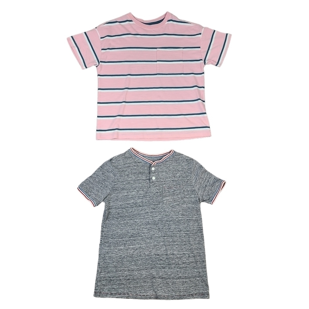 Lot of 2 Boy's Short Sleeve T-Shirts Size Medium